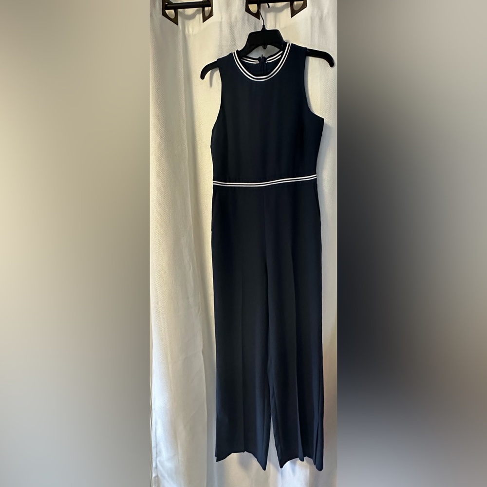 Banana Republic Jumpsuit Sleeveless High Neck
Blue White Women's Size 6